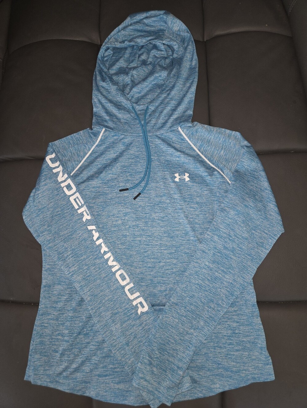 Under Armour Heat Gear hooded long-sleeved shirt in heathered blue and white